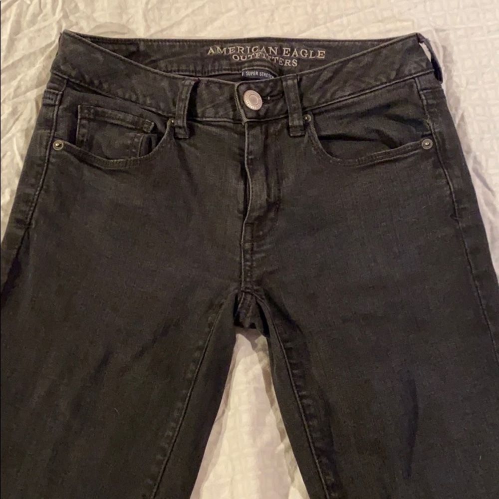 Black American Eagle skinny jeans